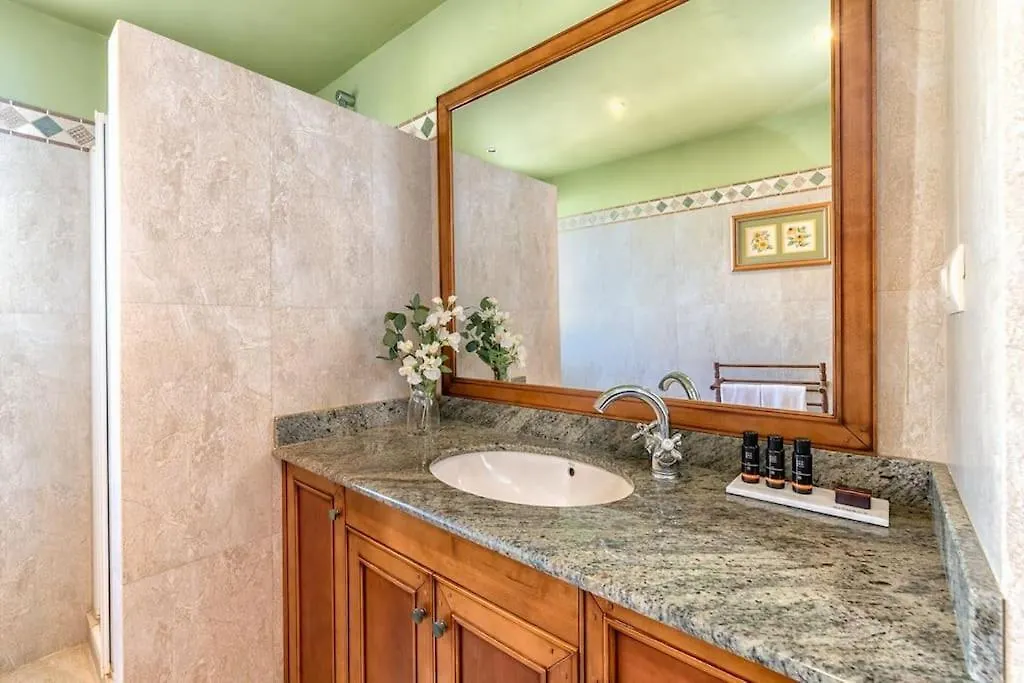 מאלגה Beach Duplex With Sea Views דירה