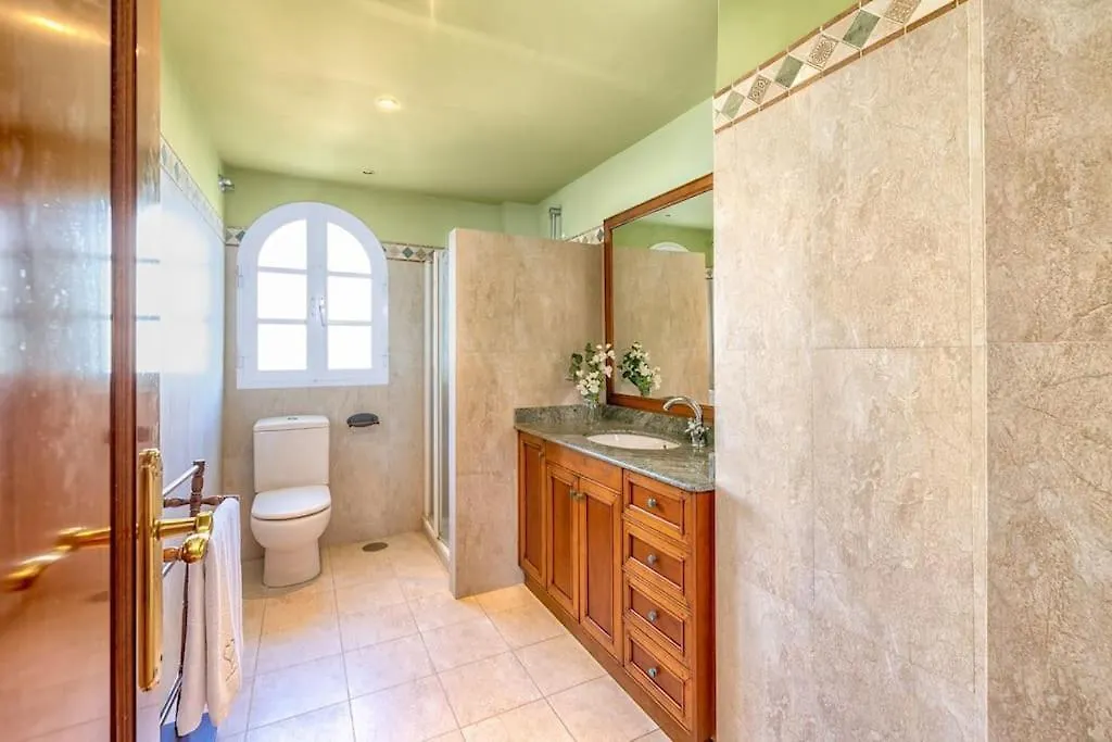 דירה מאלגה Beach Duplex With Sea Views