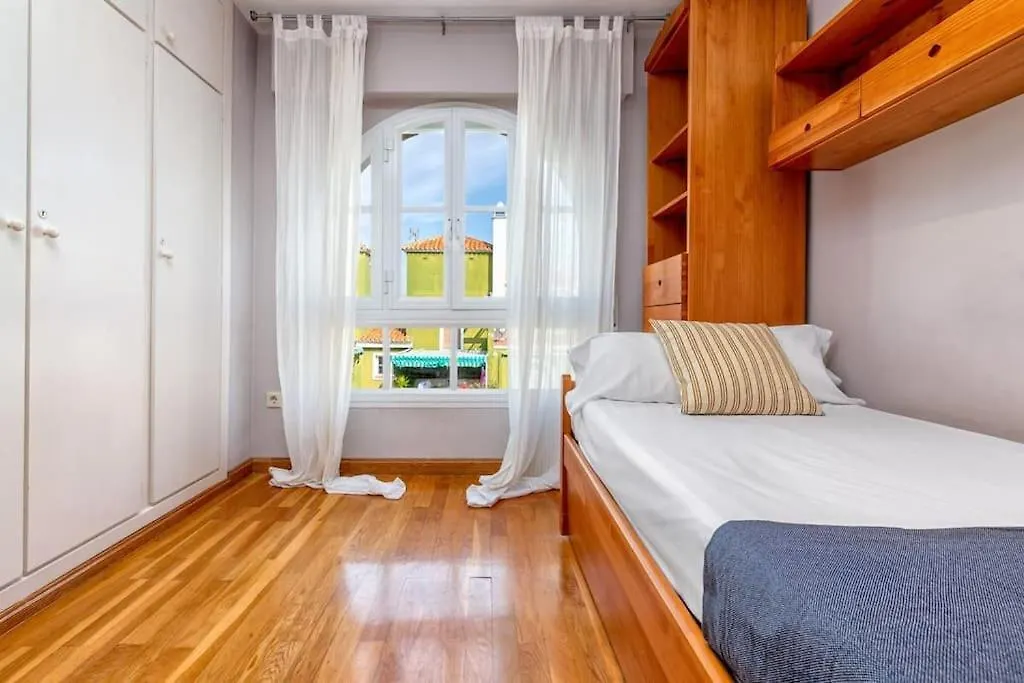 מאלגה Beach Duplex With Sea Views דירה