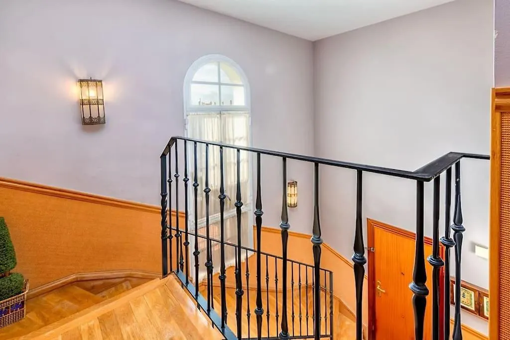 מאלגה Beach Duplex With Sea Views